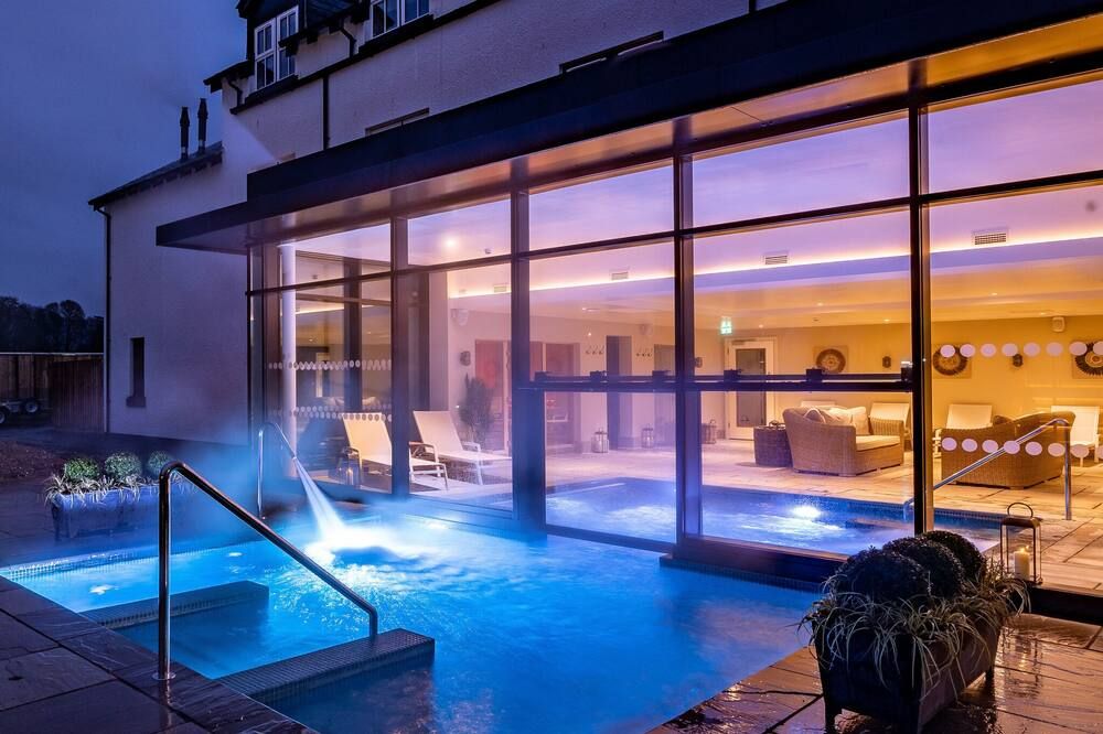 בריכה תמונה