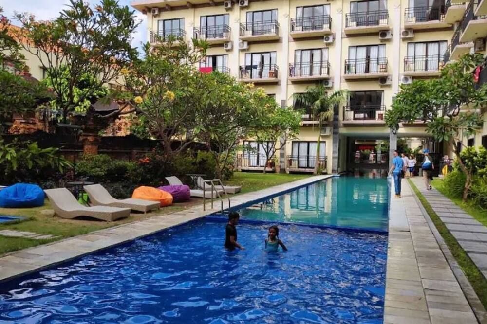 בריכה תמונה