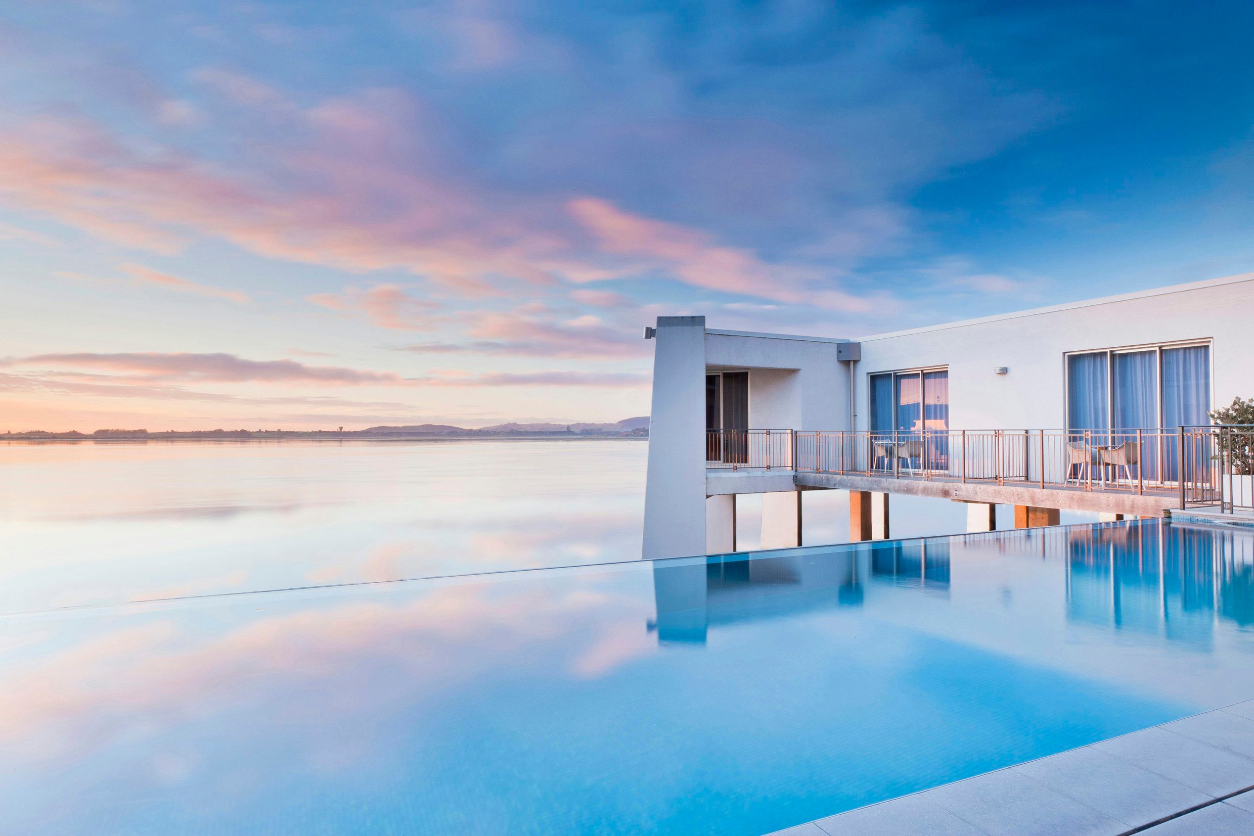 בריכה תמונה