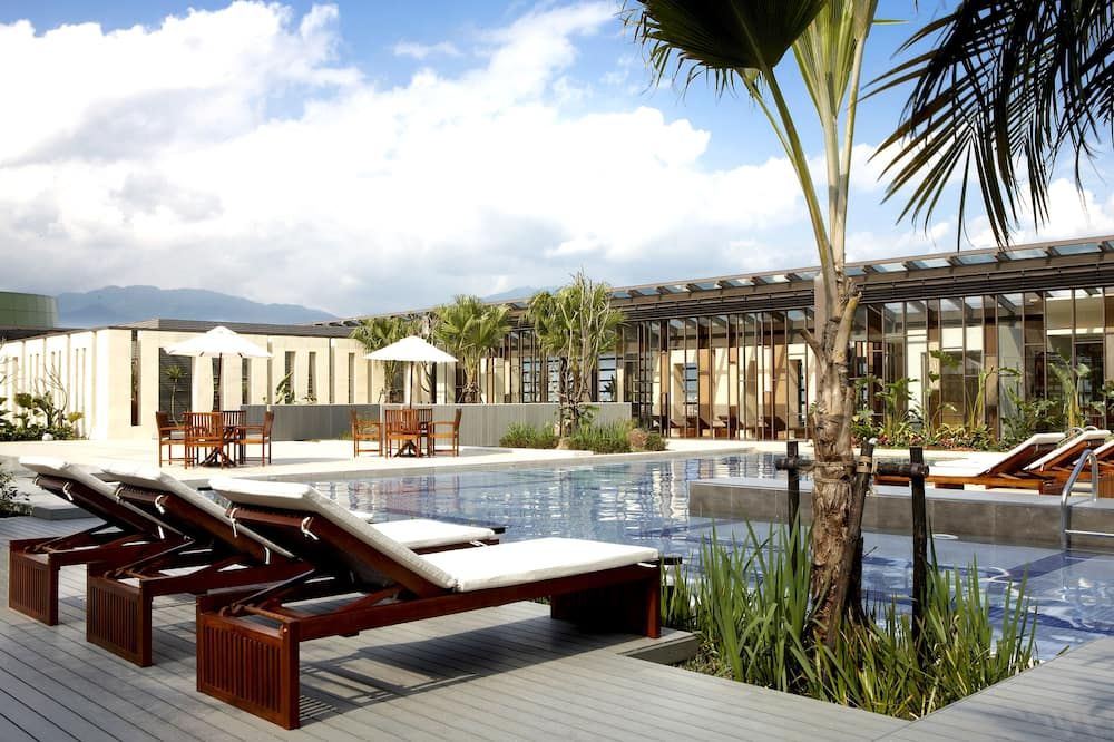 בריכה תמונה