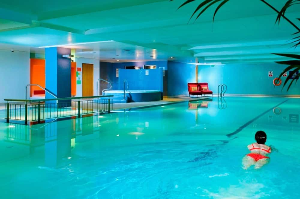 בריכה תמונה