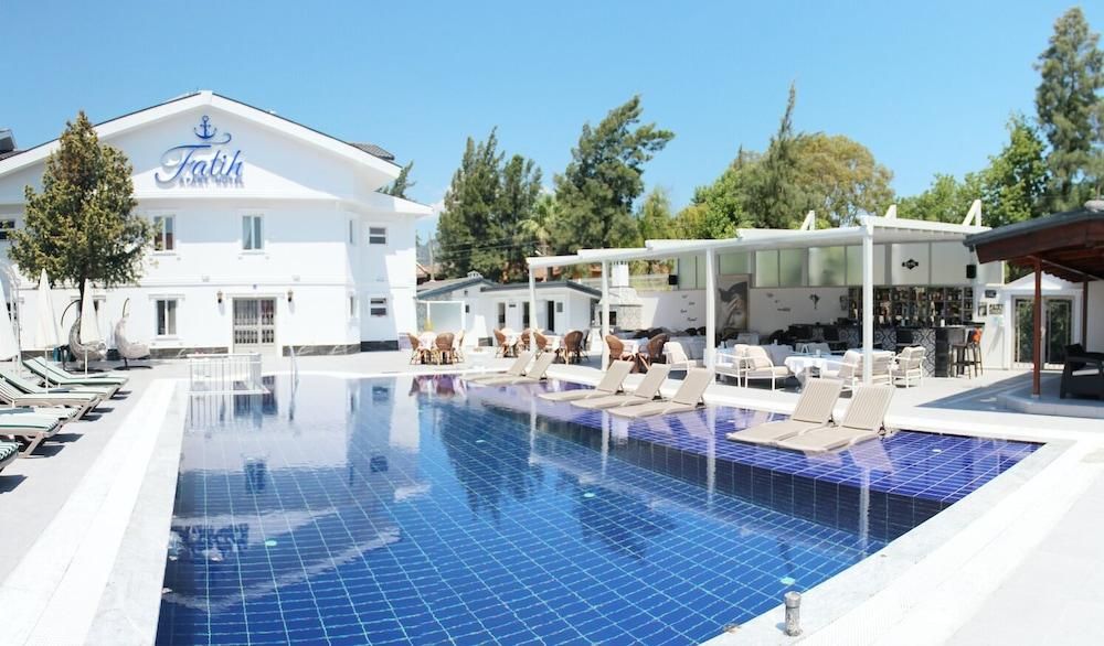 בריכה תמונה