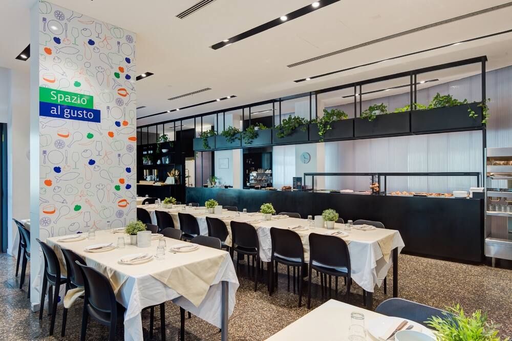 מסעדה תמונה