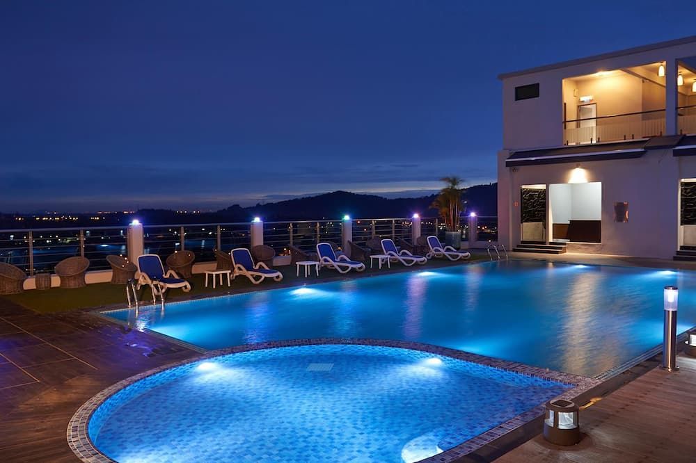 בריכה תמונה