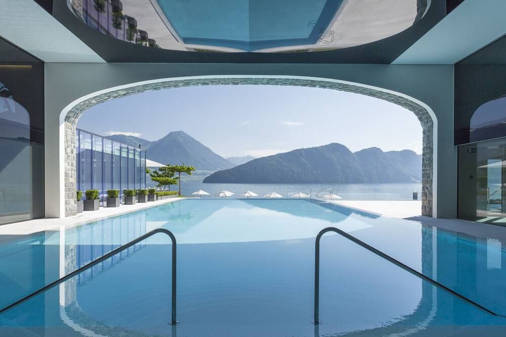 בריכה תמונה