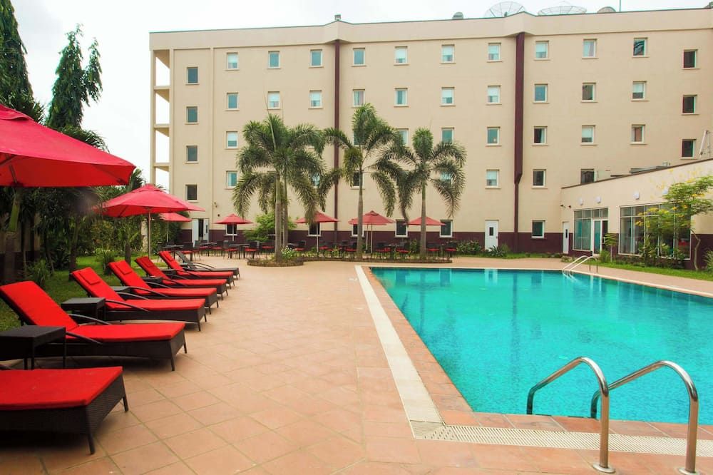 בריכה תמונה