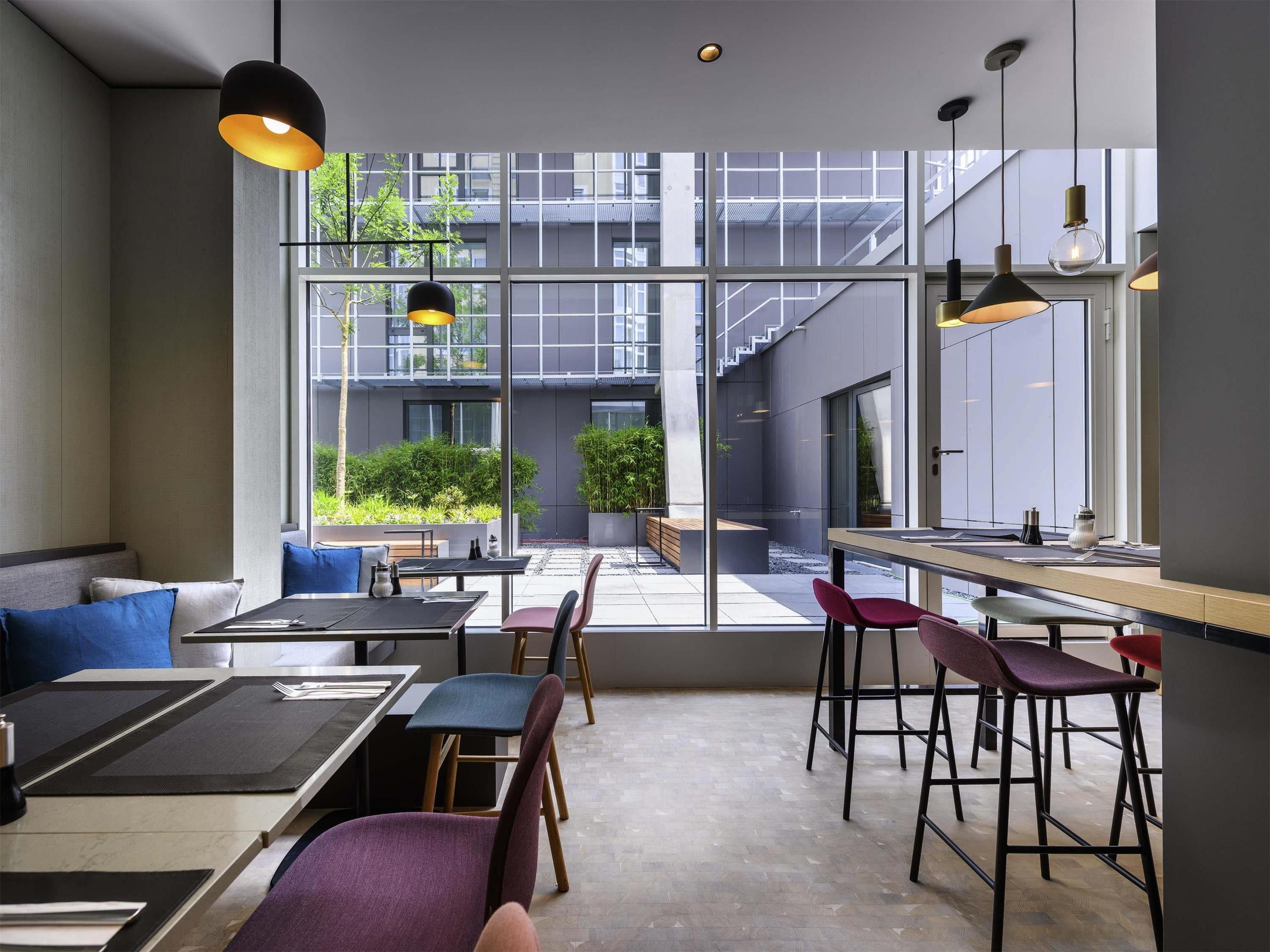 מסעדה תמונה