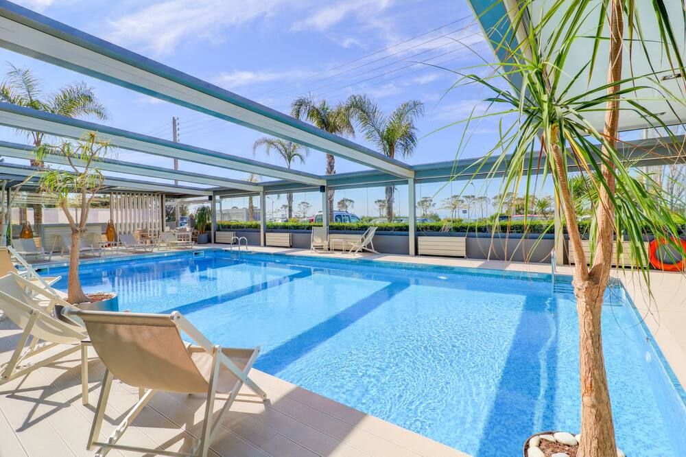 בריכה תמונה