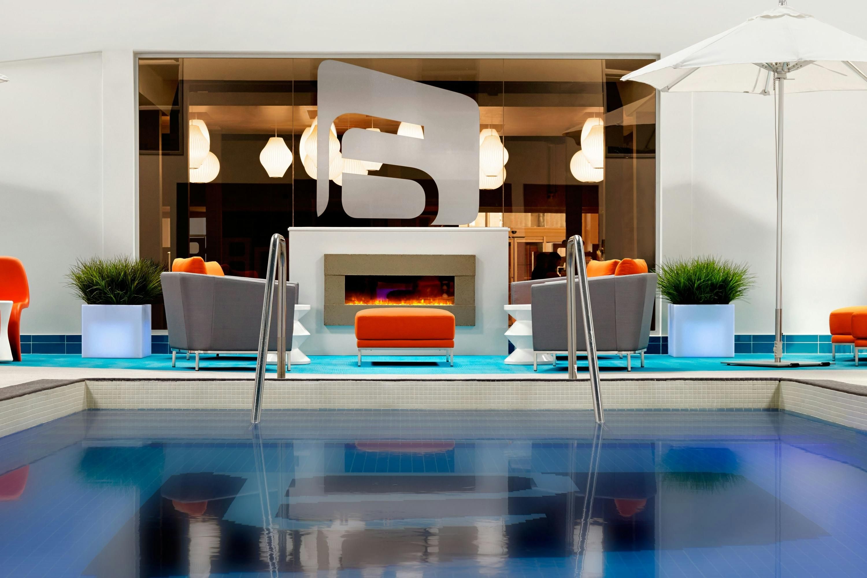 בריכה תמונה