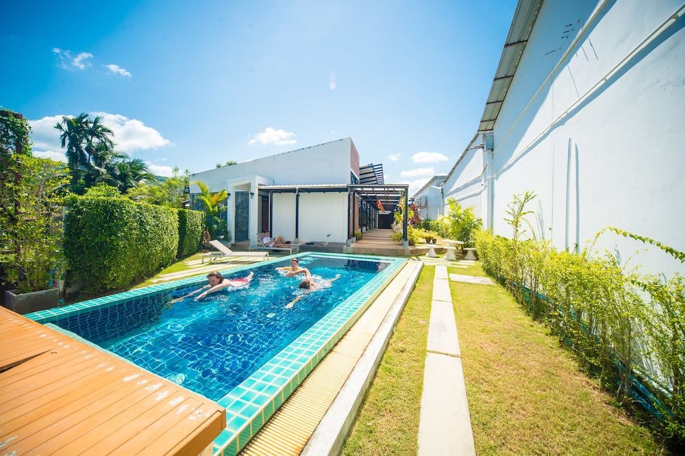 בריכה תמונה