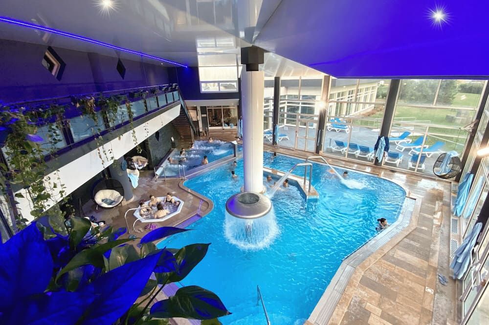 בריכה תמונה