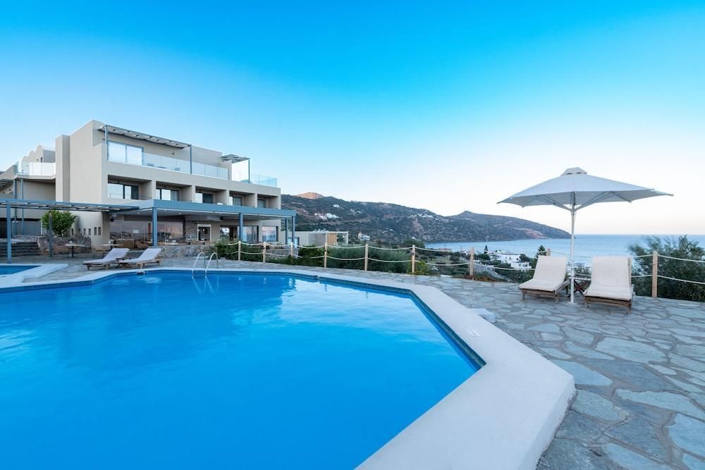 בריכה תמונה