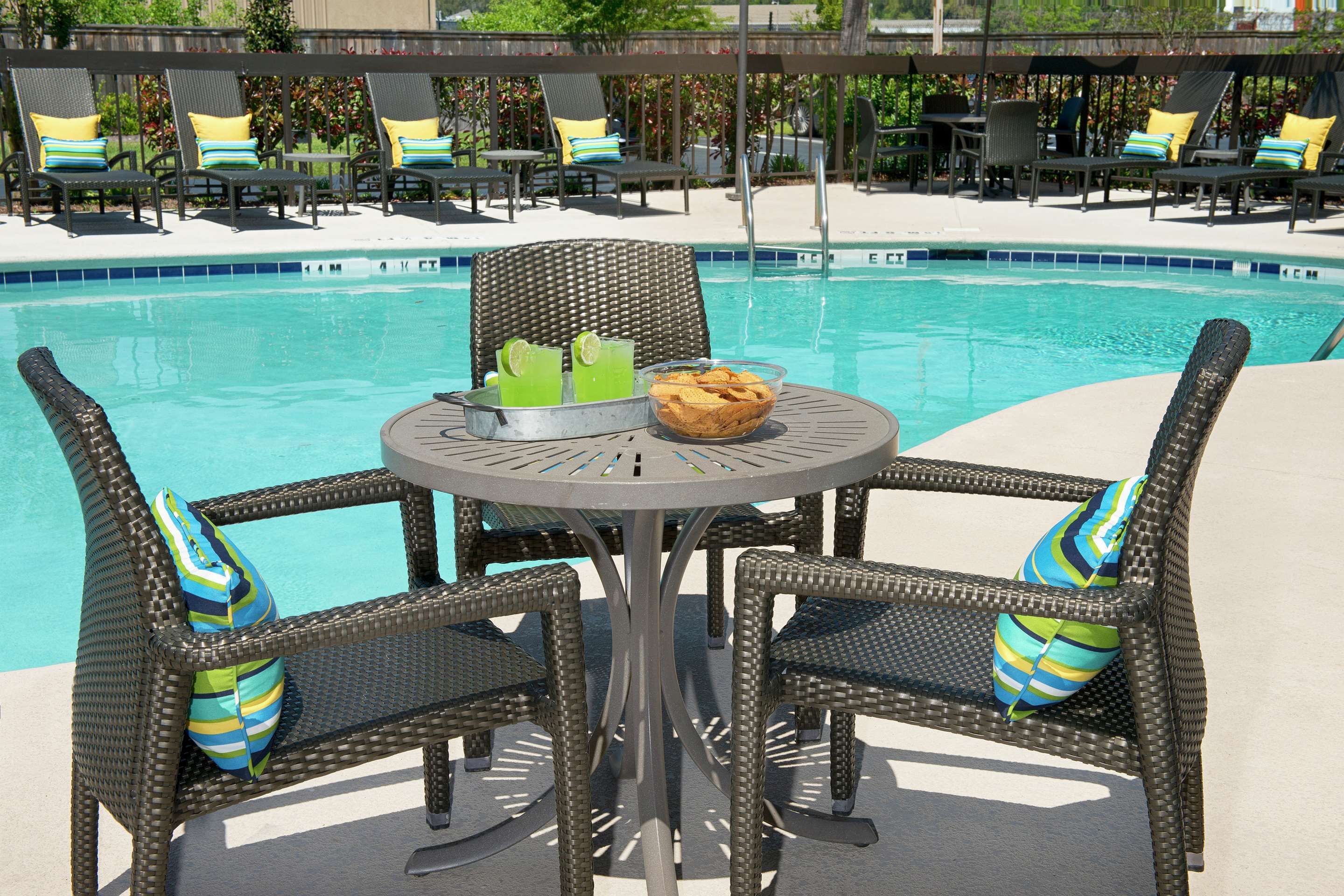 בריכה תמונה