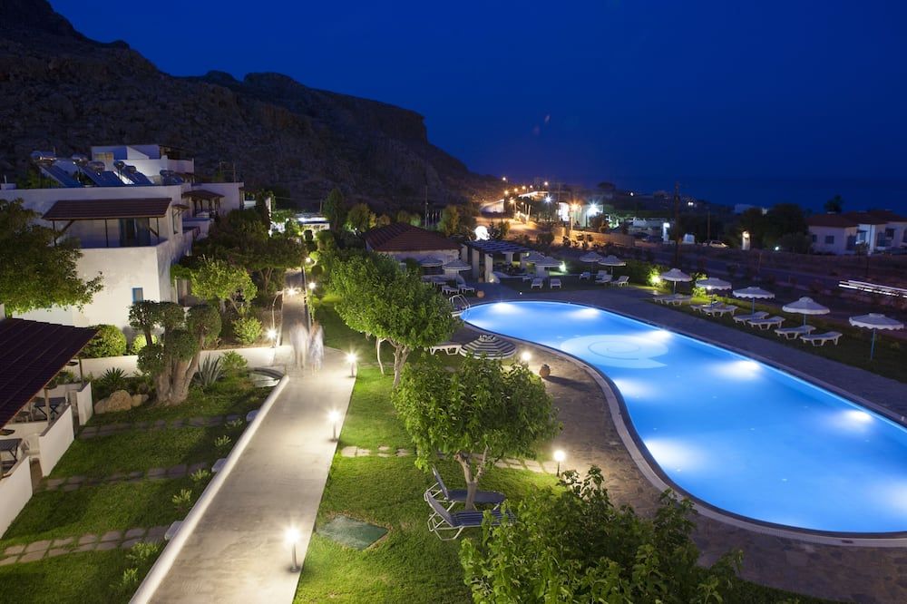 בריכה תמונה