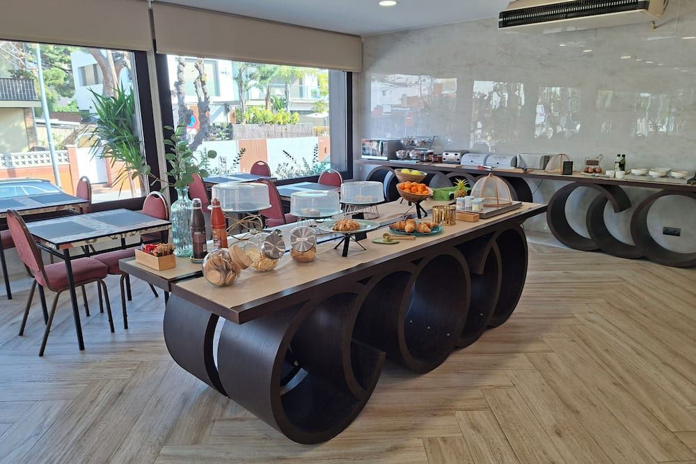 אחר תמונה