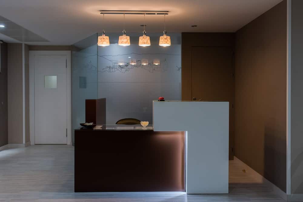 דלפק קבלה תמונה