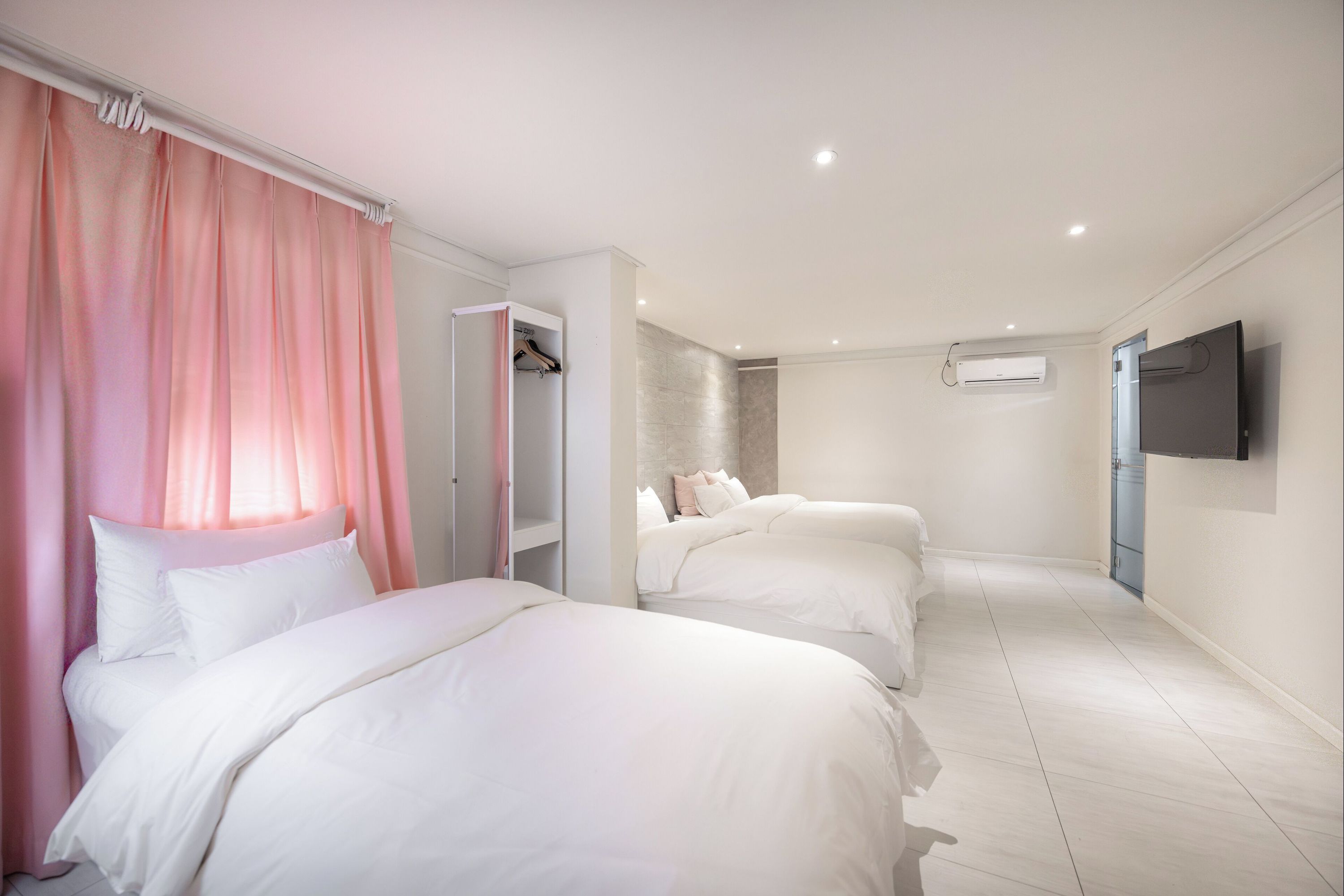 אחר