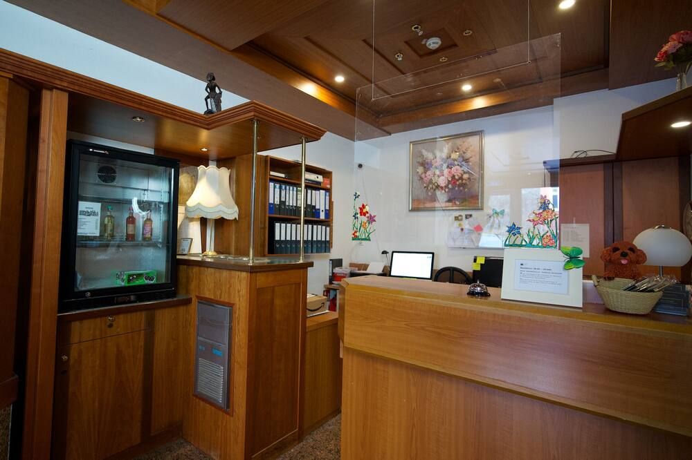 דלפק קבלה תמונה