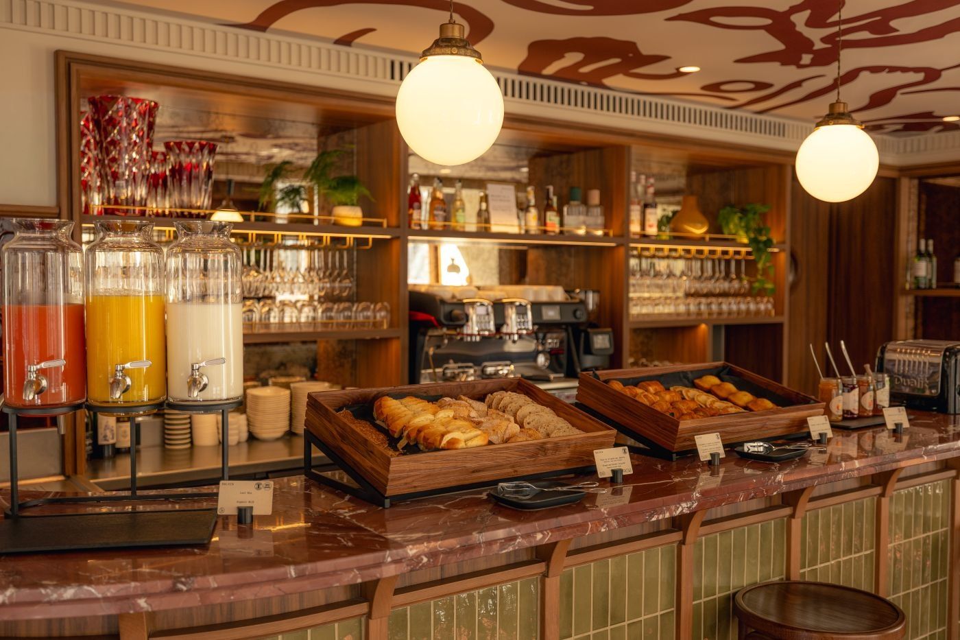 מסעדה תמונה