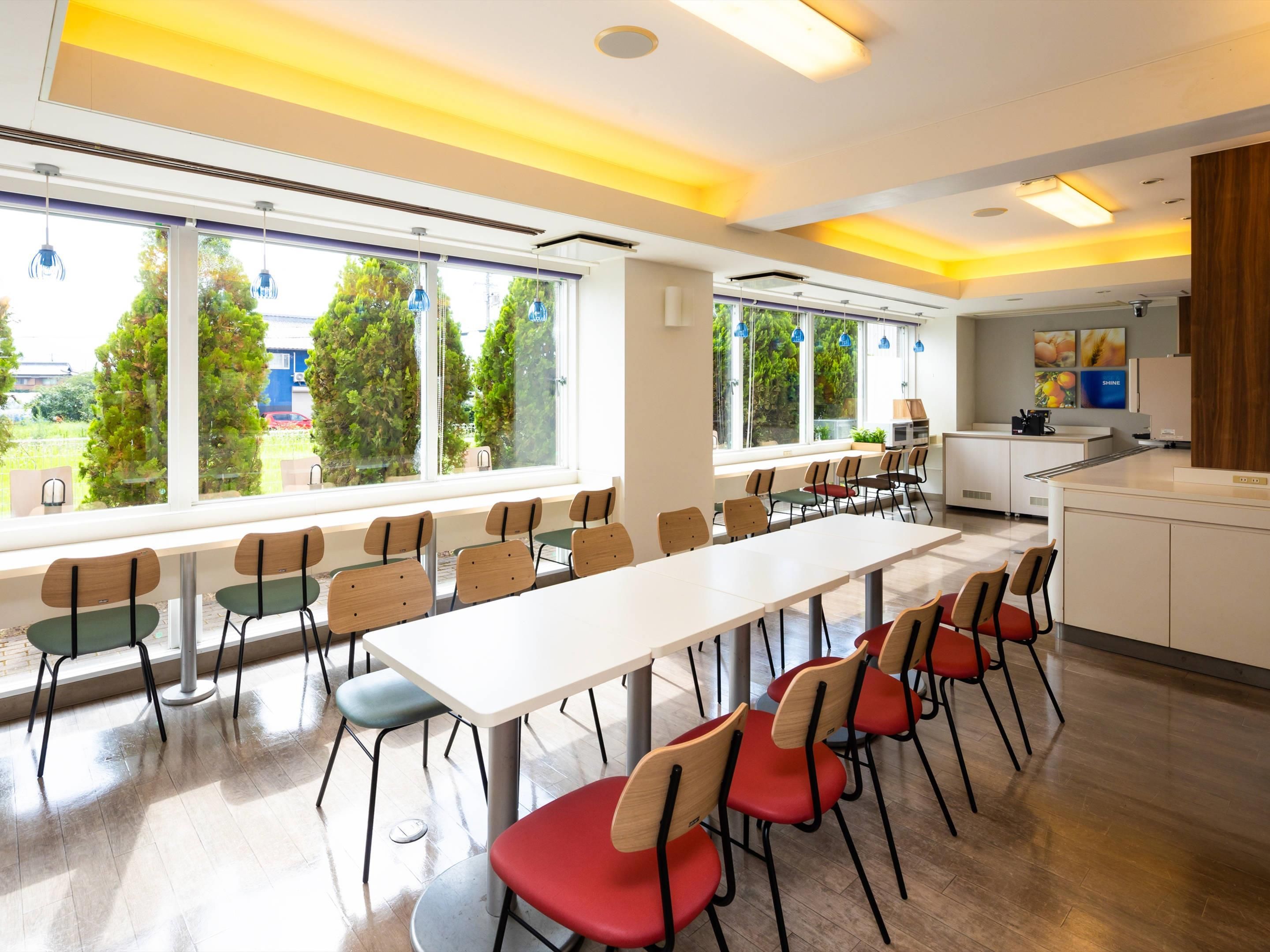 חדר אוכל תמונה