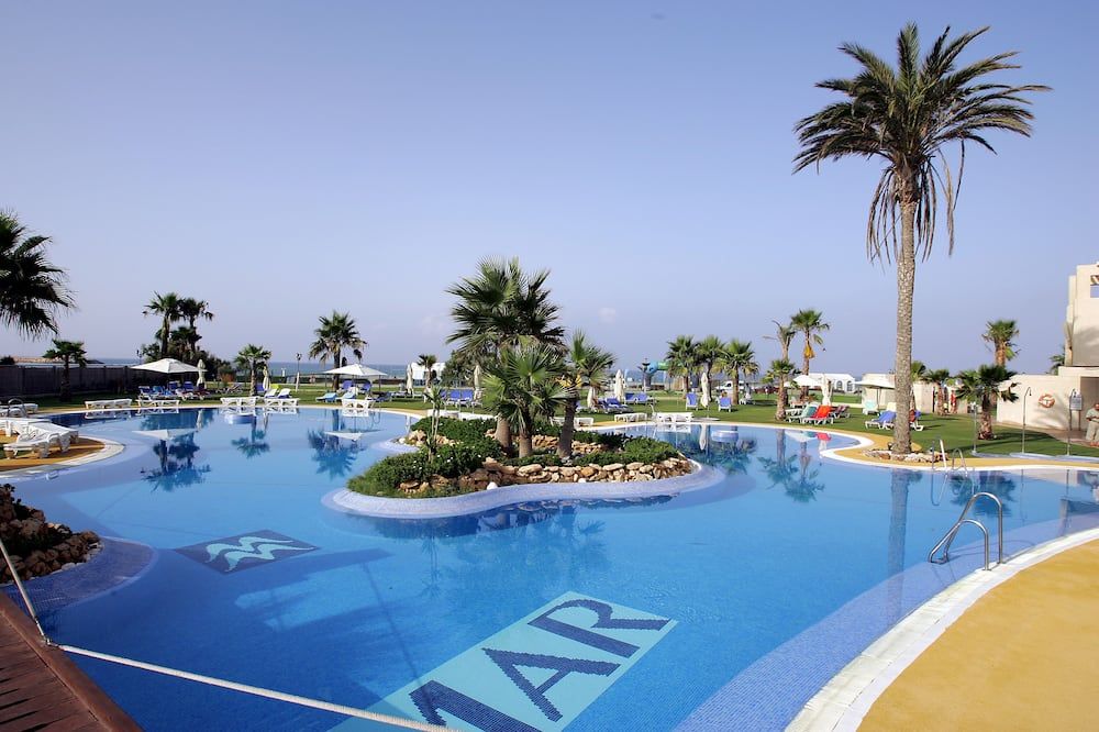 בריכה תמונה