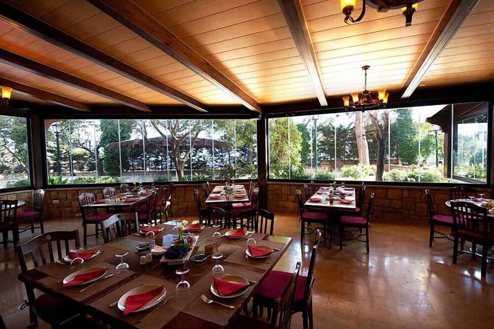 מסעדה תמונה