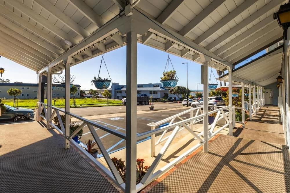 אחר