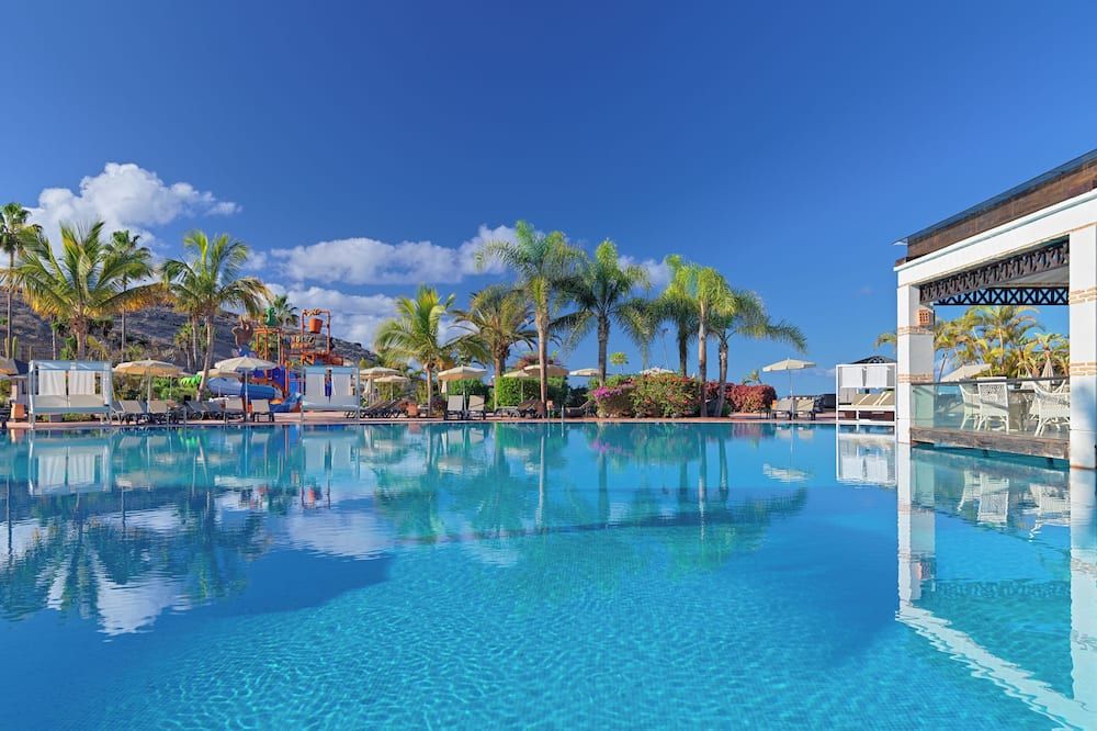 בריכה תמונה