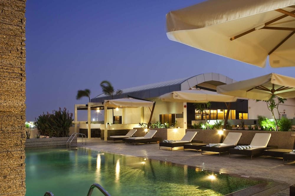 בריכה תמונה