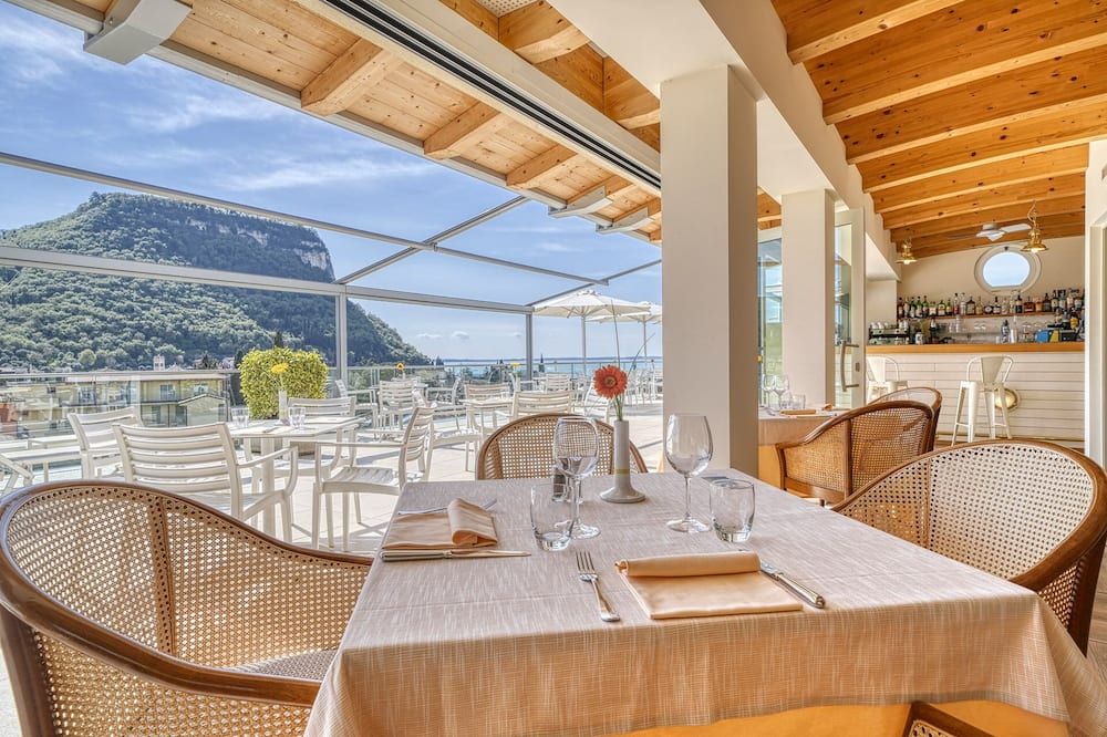 מסעדה תמונה