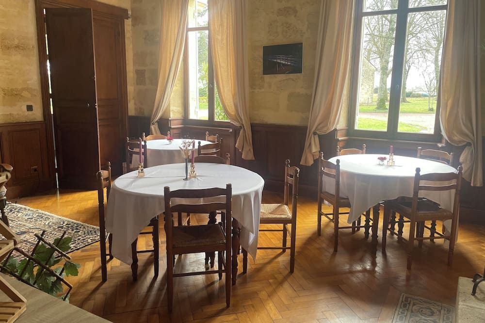 מסעדה תמונה