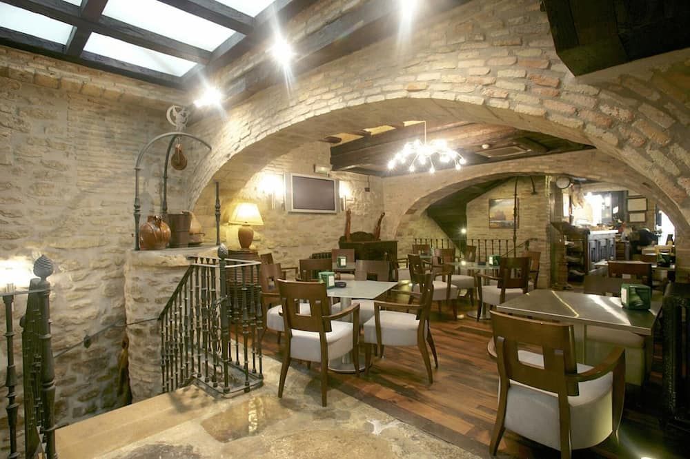 מסעדה תמונה