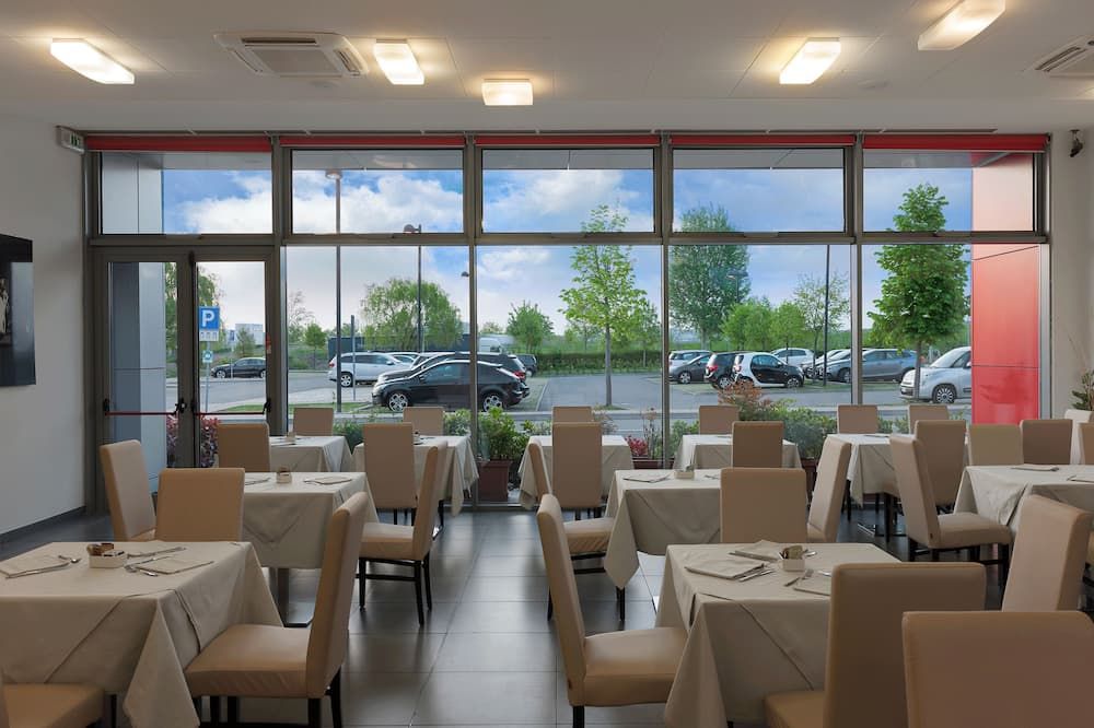 מסעדה תמונה