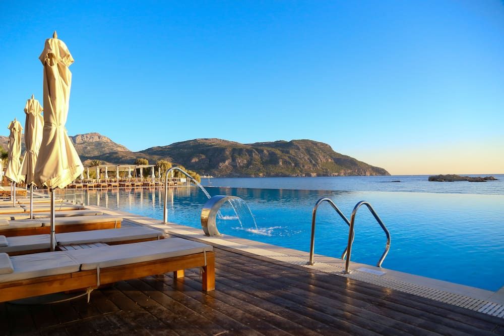 בריכה תמונה