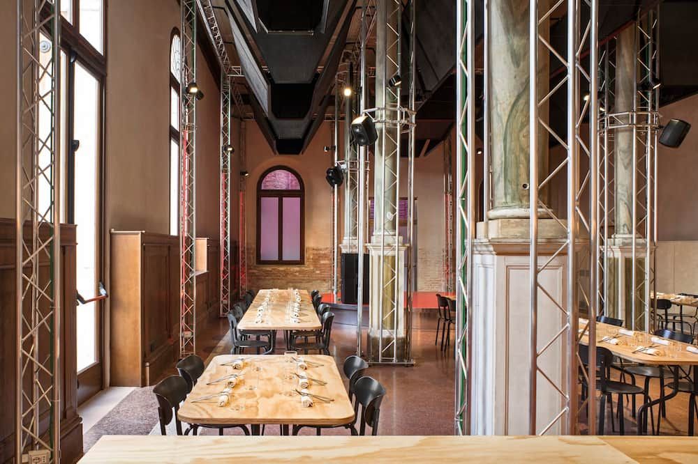 מסעדה תמונה