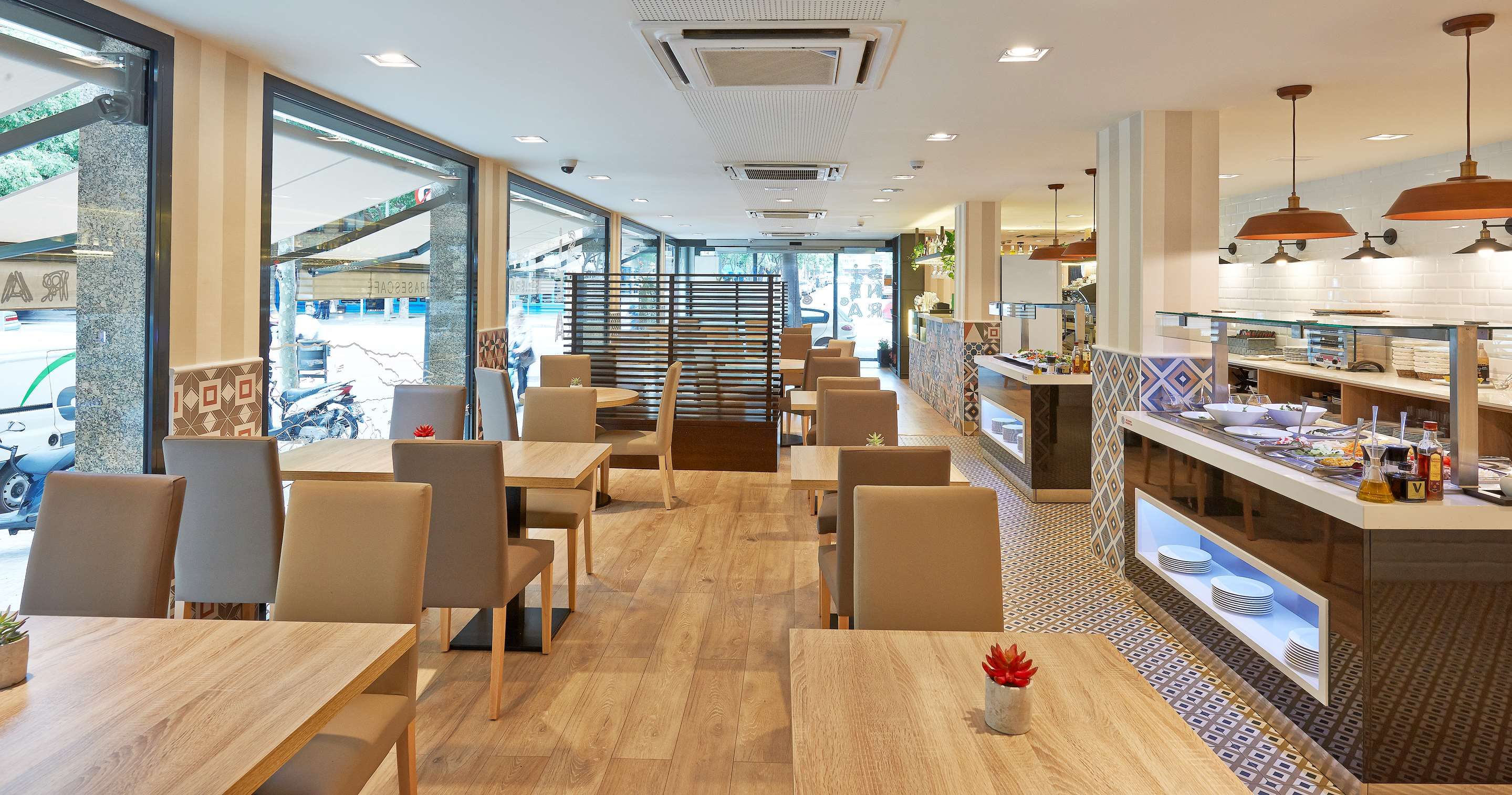 מסעדה תמונה