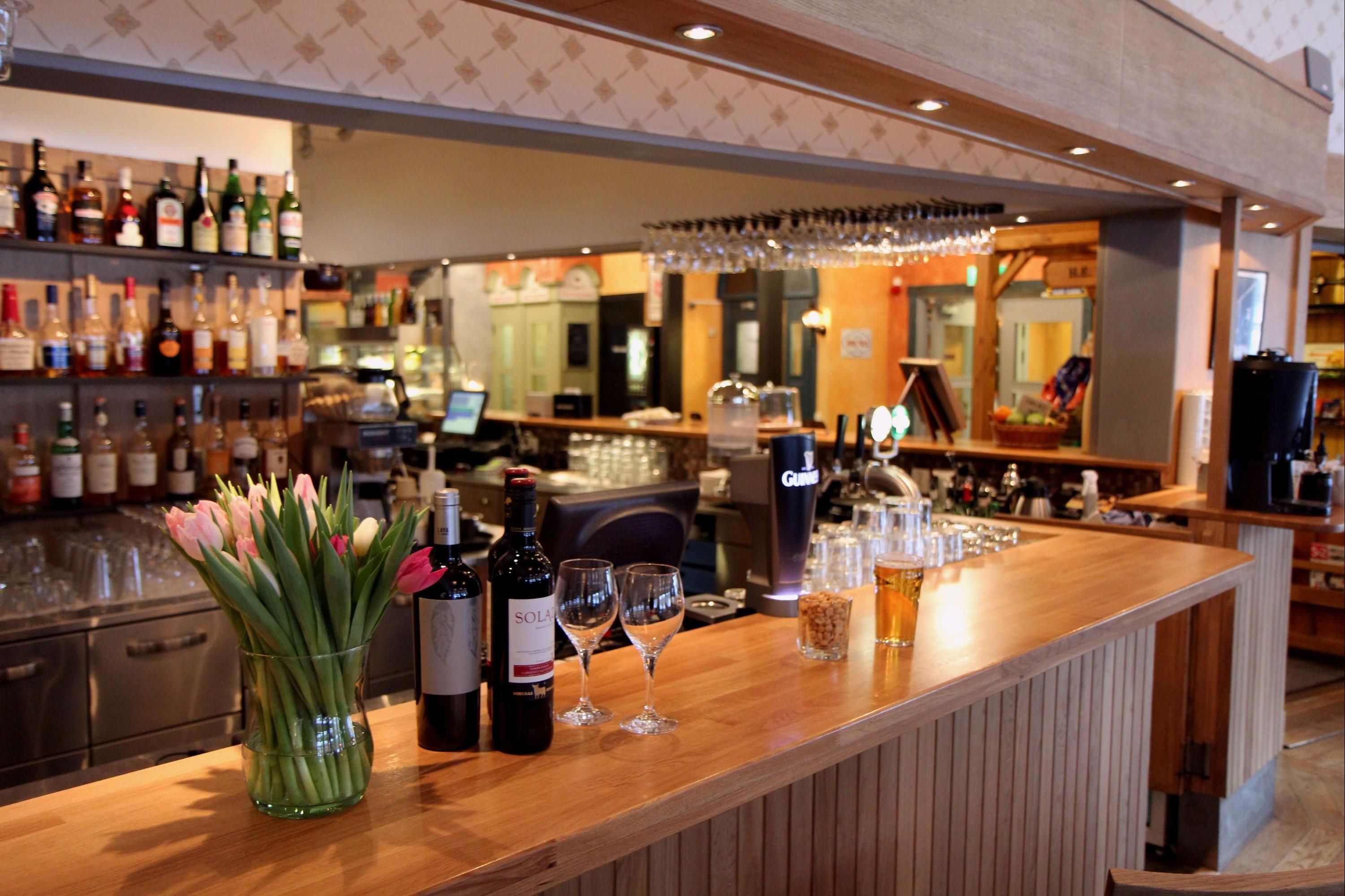 בר
