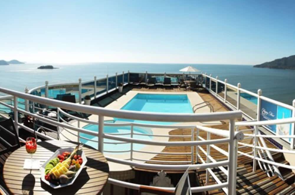 בריכה תמונה