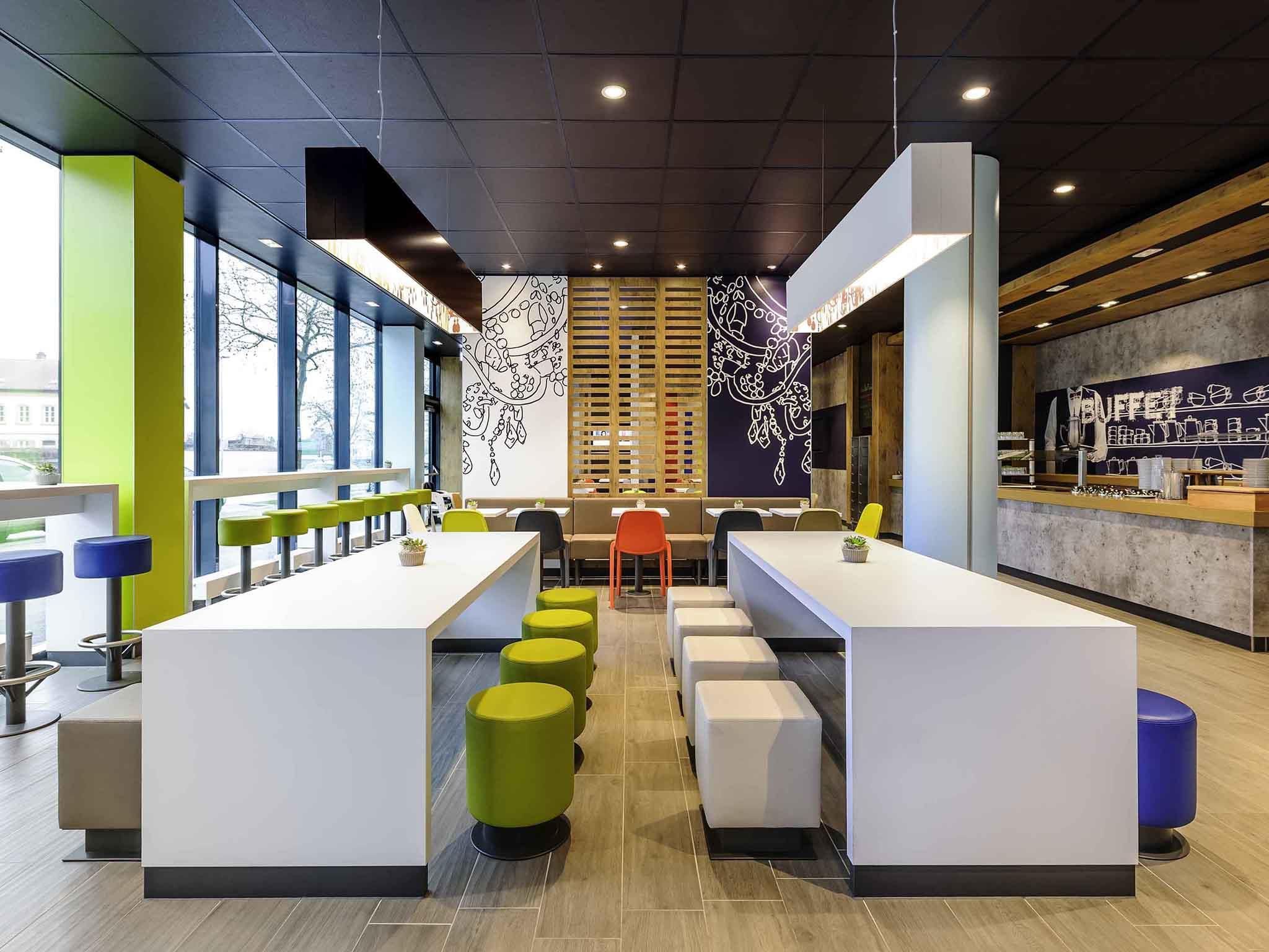 מסעדה תמונה