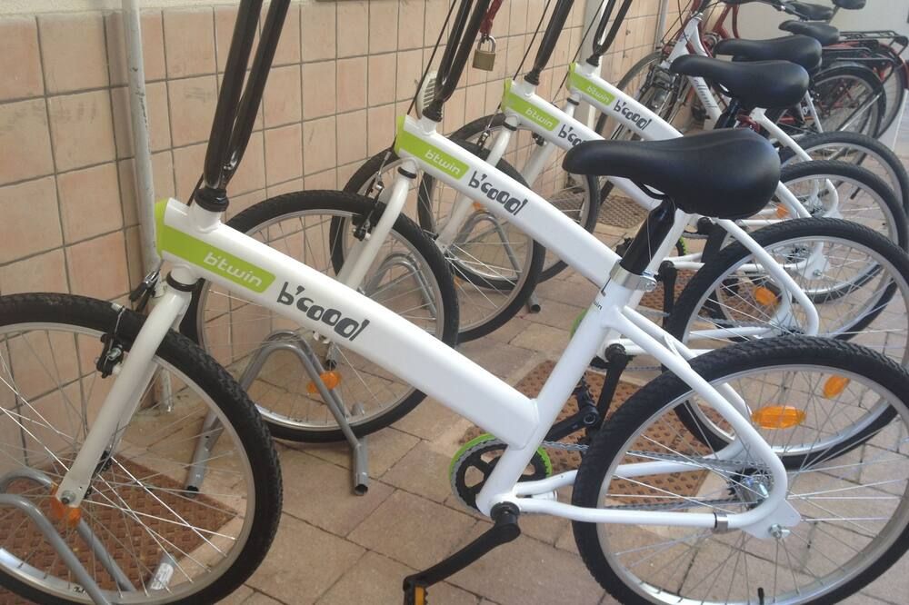 אחר
