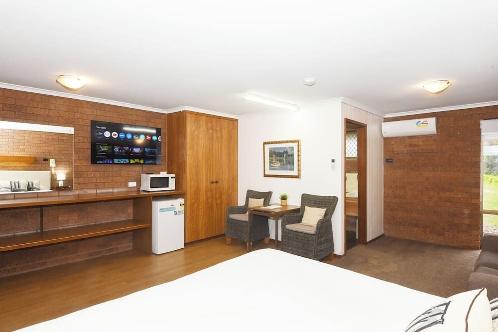אחר