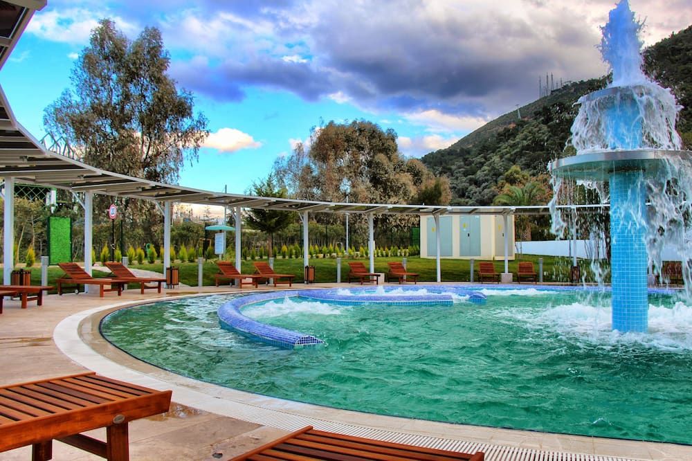 בריכה תמונה