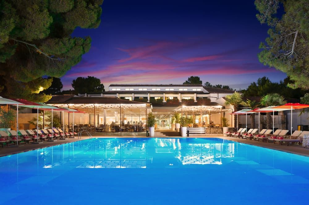 בריכה תמונה