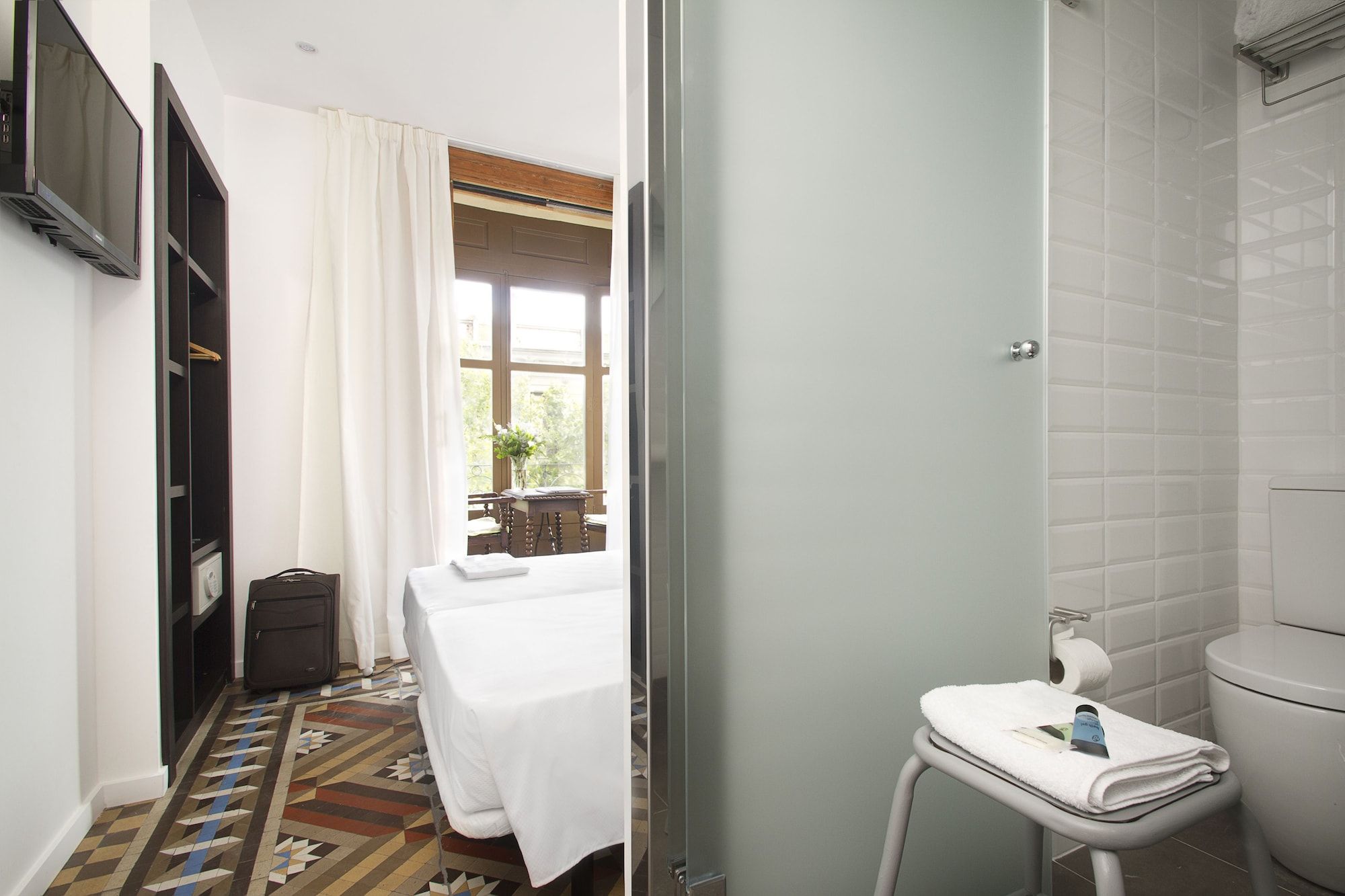 אחר