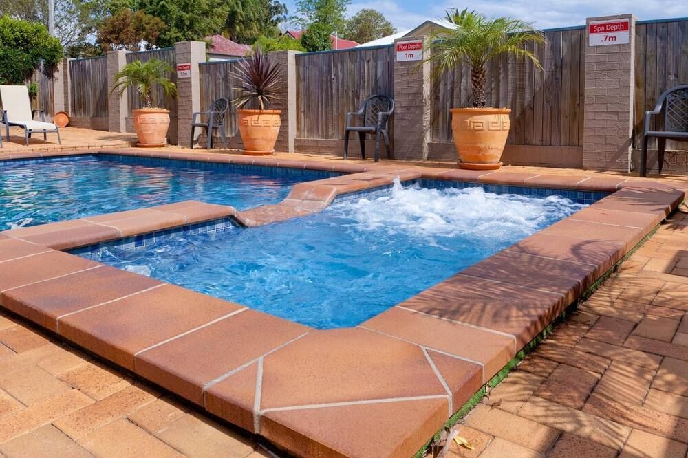 בריכה תמונה