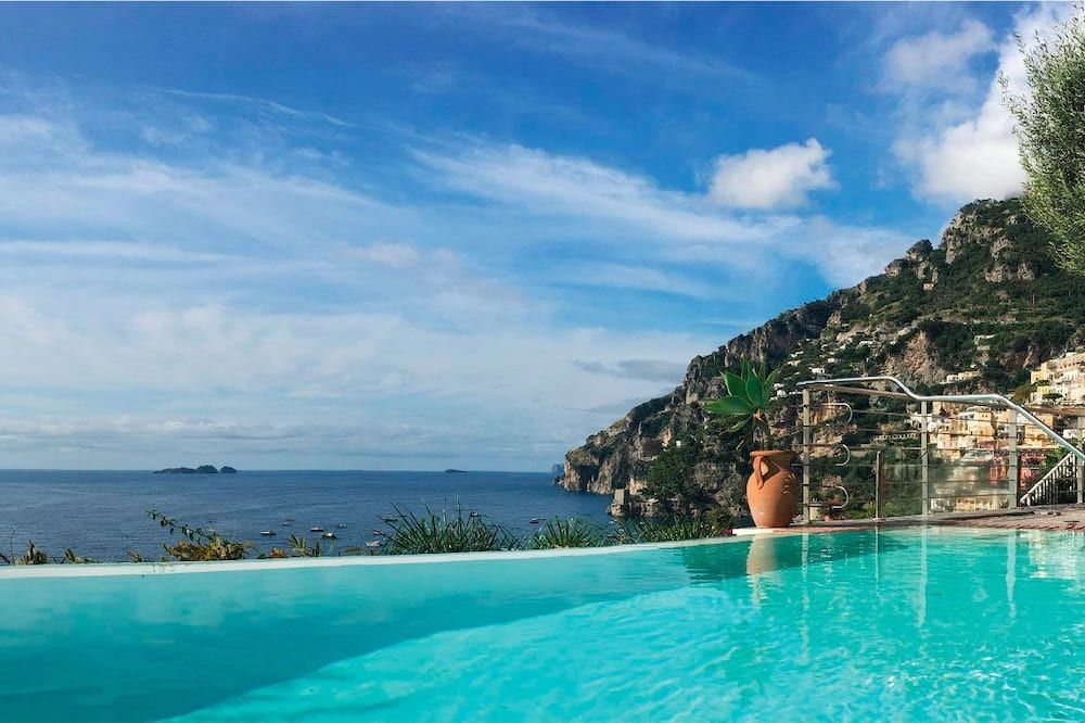 בריכה תמונה