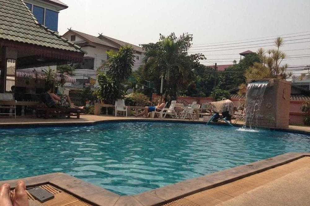 בריכה תמונה