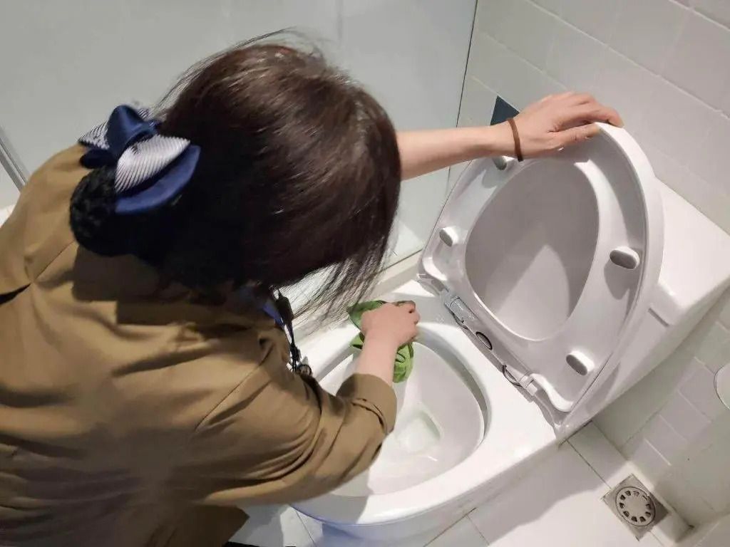 אחר