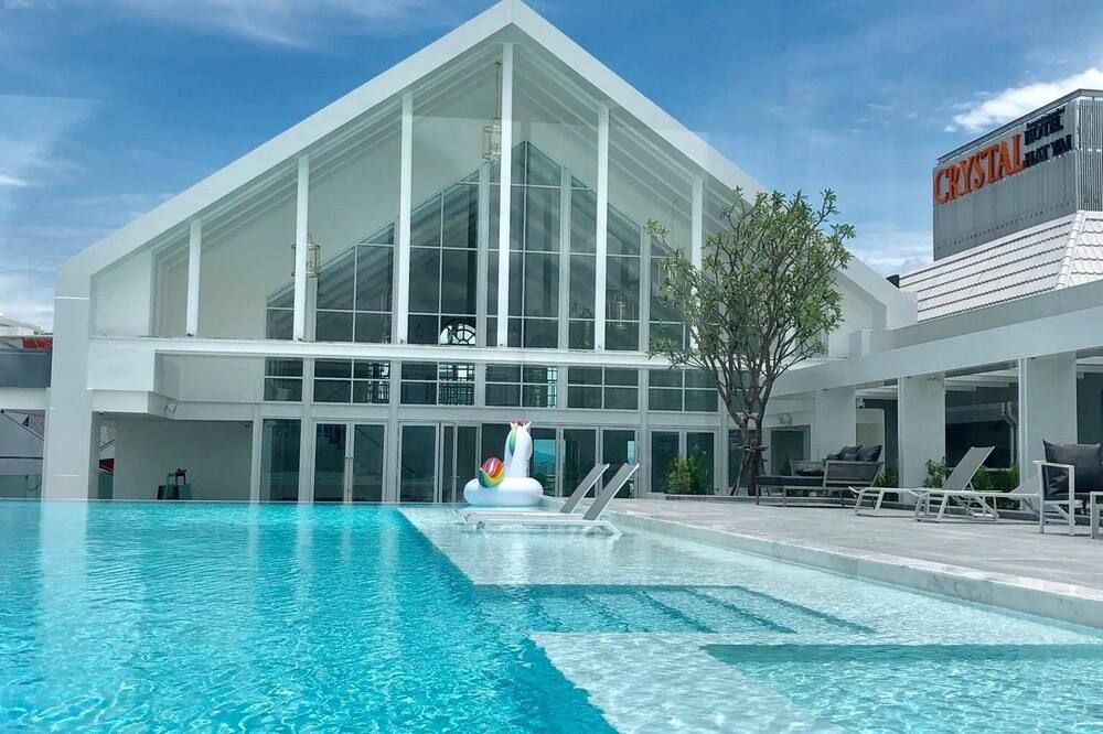 בריכה תמונה