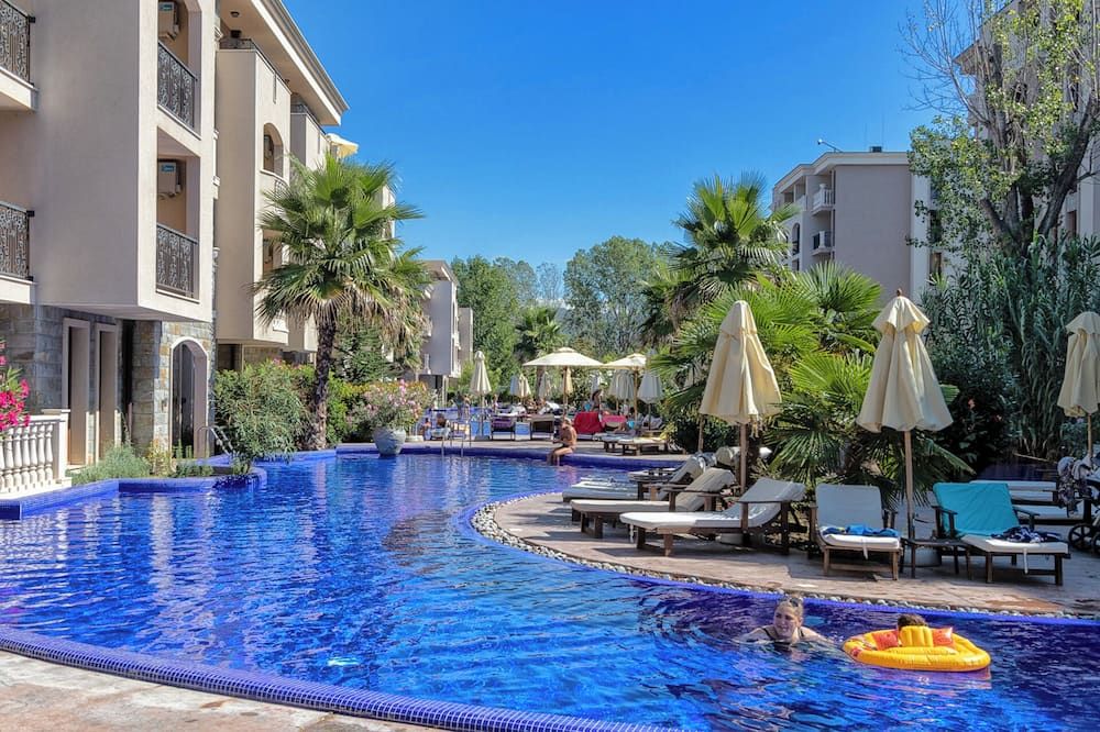 בריכה תמונה